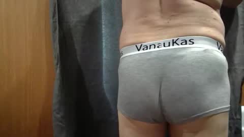 Snapshot of rick_richard15 chatting on April 15, 11:50 am Richard Rick your slave and toy online show from April 15, 11:50 am