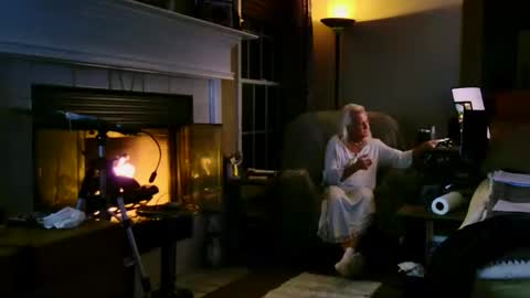 PINK HOLE TWINK online show from November 6, 7:09 am