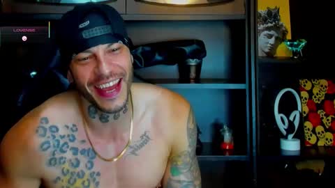 Snapshot of ricky_santos_ chatting on September 14, 2:00 am ricky_santos_ online show from September 14, 2:00 am