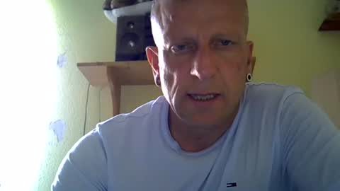 Snapshot of ricogumpi chatting on June 24, 10:25 am ricogumpi online show from June 24, 10:25 am