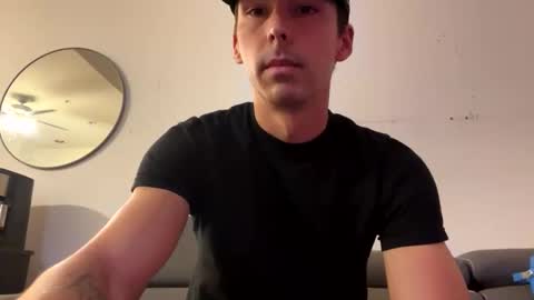 Snapshot of rideme2023 chatting on December 19, 5:03 am rideme2023 online show from December 19, 5:03 am