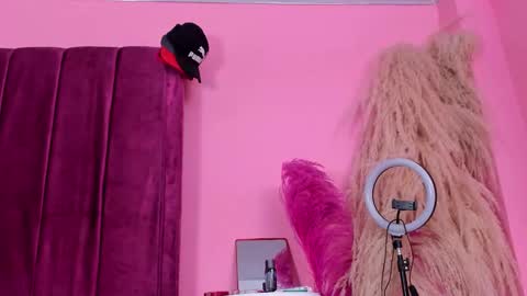 Rihanna hotx online show from September 26, 4:27 am