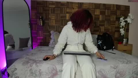 Sara online show from September 26, 10:08 am