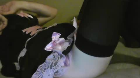 Snapshot of riley_belle98 chatting on December 31, 5:22 am riley_belle98 online show from December 31, 5:22 am