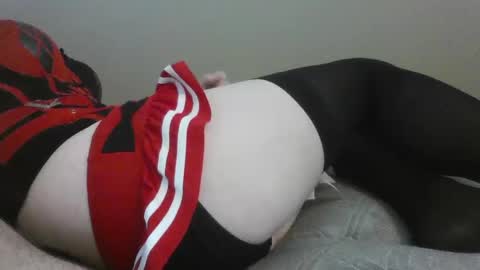 Snapshot of riley_belle98 chatting on February 1, 7:23 pm riley_belle98 online show from February 1, 7:23 pm
