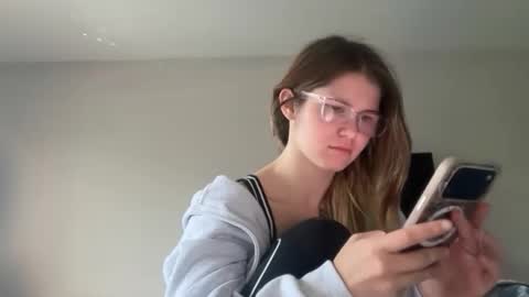 riley_ray69 online show from April 29, 3:27 pm