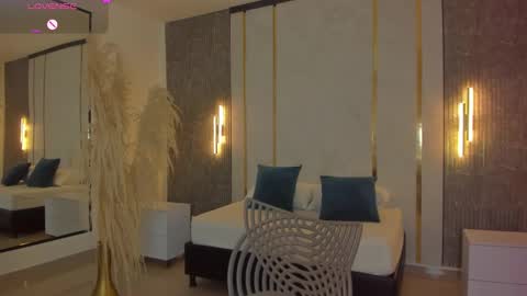 Riley Sierra online show from February 11, 12:54 pm