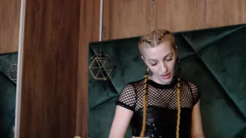 Snapshot of rileylannax chatting on February 24, 4:54 am rileylannax online show from February 24, 4:54 am