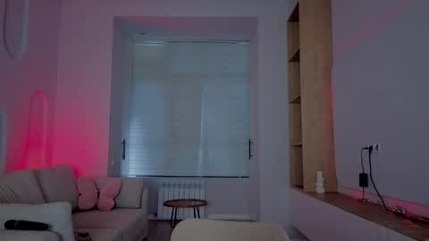 rileymee online show from September 18, 12:29 pm