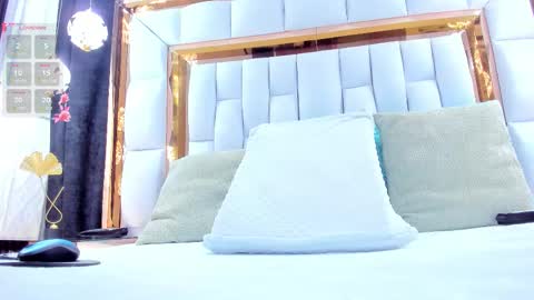 Snapshot of rileysweett chatting on February 5, 11:48 am Riley online show from February 5, 11:48 am