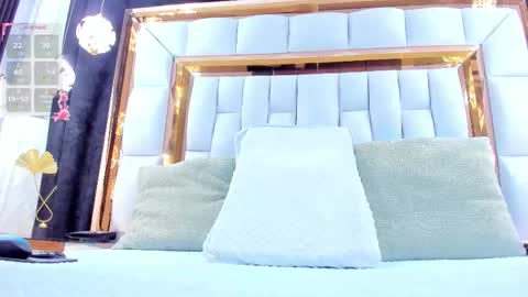 Snapshot of rileysweett chatting on February 6, 11:46 am Riley online show from February 6, 11:46 am