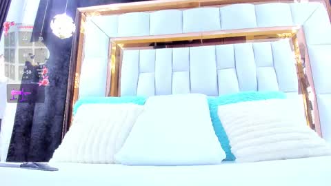 Snapshot of rileysweett chatting on February 26, 11:53 am Riley online show from February 26, 11:53 am