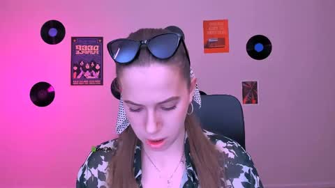 Rina online show from May 9, 7:46 am