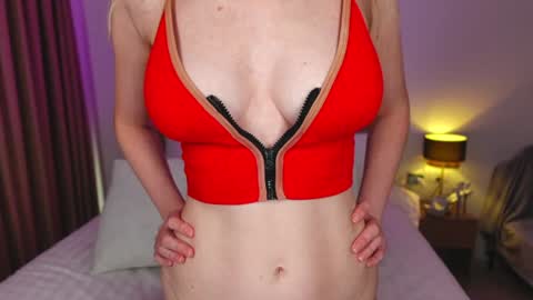 Snapshot of rinacandy chatting on January 6, 5:52 am SweetRina online show from January 6, 5:52 am