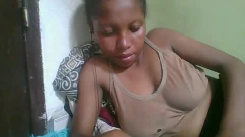 Snapshot of rinah654271 chatting on February 22, 2:59 pm rinah654271 online show from February 22, 2:59 pm