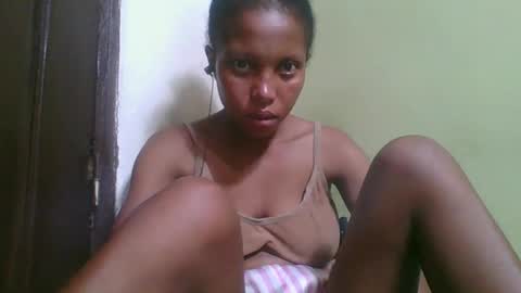 Snapshot of rinah654271 chatting on February 25, 5:11 pm rinah654271 online show from February 25, 5:11 pm