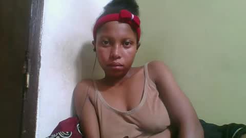 Snapshot of rinah654271 chatting on March 7, 4:26 pm rinah654271 online show from March 7, 4:26 pm