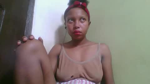 Snapshot of rinah654271 chatting on March 16, 3:56 am rinah654271 online show from March 16, 3:56 am