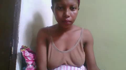 Snapshot of rinah654271 chatting on March 21, 8:30 am rinah654271 online show from March 21, 8:30 am