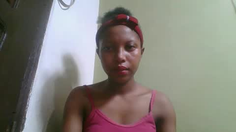 Snapshot of rinah654271 chatting on March 22, 2:59 am rinah654271 online show from March 22, 2:59 am