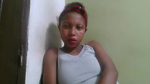 Snapshot of rinah654271 chatting on March 25, 4:18 am rinah654271 online show from March 25, 4:18 am