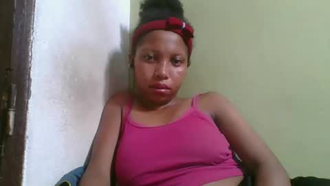 Snapshot of rinah654271 chatting on March 26, 6:57 pm rinah654271 online show from March 26, 6:57 pm