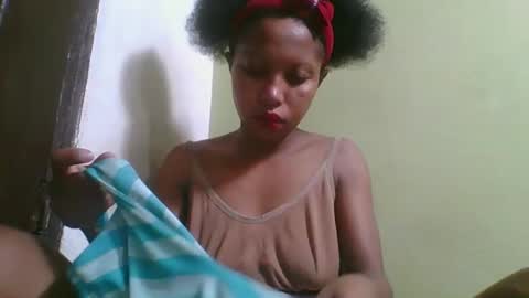 Snapshot of rinah654271 chatting on March 29, 2:44 am rinah654271 online show from March 29, 2:44 am