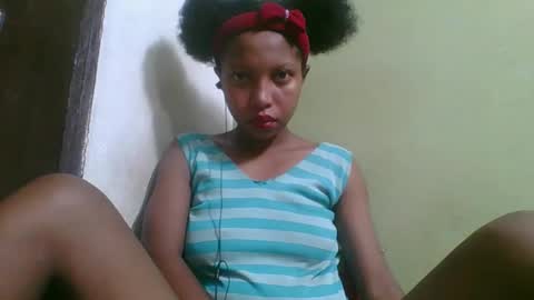 Snapshot of rinah654271 chatting on April 2, 2:31 am rinah654271 online show from April 2, 2:31 am