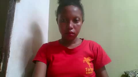 Snapshot of rinah654271 chatting on April 13, 3:56 am rinah654271 online show from April 13, 3:56 am