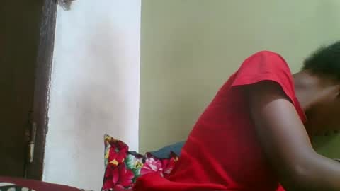 Snapshot of rinah654271 chatting on April 14, 6:41 am rinah654271 online show from April 14, 6:41 am