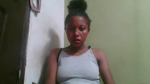 Snapshot of rinah654271 chatting on April 16, 10:49 am rinah654271 online show from April 16, 10:49 am