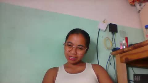 Snapshot of rinah856024 chatting on May 9, 6:24 pm rinah856024 online show from May 9, 6:24 pm
