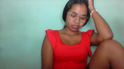 Snapshot of rinah856024 chatting on May 17, 3:19 pm rinah856024 online show from May 17, 3:19 pm
