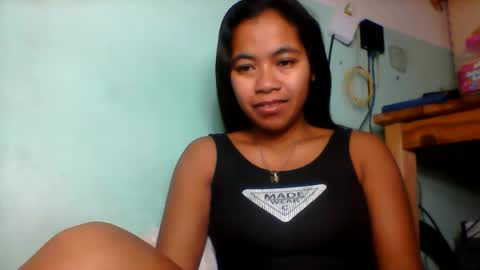 Snapshot of rinah856024 chatting on June 8, 4:24 am rinah856024 online show from June 8, 4:24 am