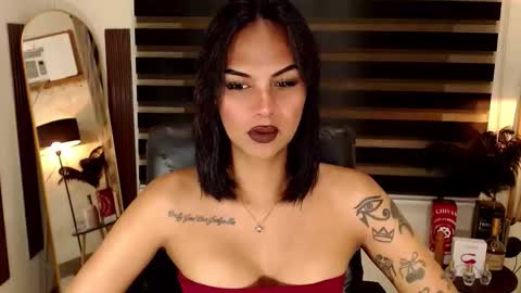 Snapshot of ririmoorets chatting on January 19, 6:50 am riri online show from January 19, 6:50 am