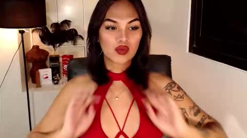 Snapshot of ririmoorets chatting on February 10, 9:46 am riri online show from February 10, 9:46 am