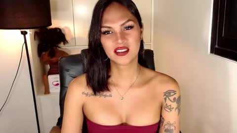 Snapshot of ririmoorets chatting on February 21, 9:43 am riri online show from February 21, 9:43 am