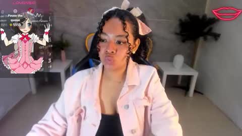 Snapshot of risada_temptation_s chatting on October 10, 9:03 pm Risada online show from October 10, 9:03 pm