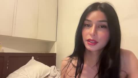 Snapshot of risingqueen chatting on March 16, 3:12 am risingqueen online show from March 16, 3:12 am