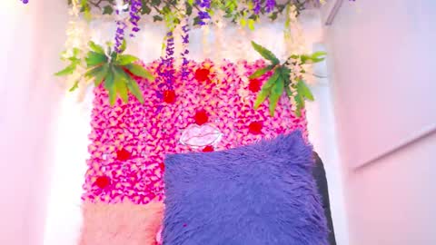 Risitos De Oro online show from November 19, 10:10 pm