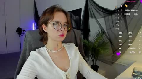 Alice online show from May 5, 8:28 pm