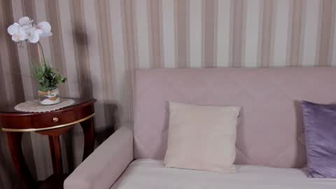 Snapshot of rita_farell chatting on December 22, 8:50 pm rita_farell online show from December 22, 8:50 pm