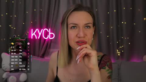 Rita online show from April 15, 8:53 pm