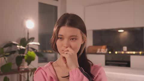 Akemi online show from February 4, 4:24 pm