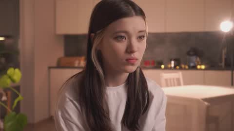 Akemi online show from February 5, 4:11 pm