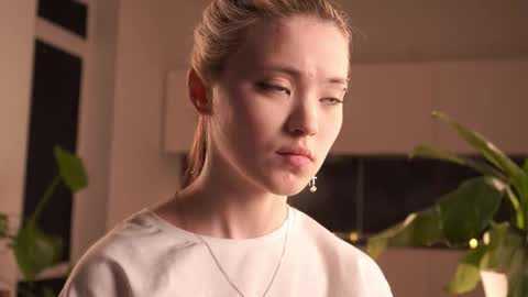 Akemi online show from March 11, 4:24 pm