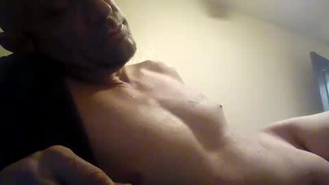 Snapshot of rjwabbit chatting on December 14, 12:43 pm Tom online show from December 14, 12:43 pm