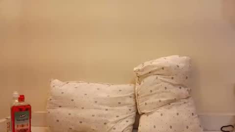 Snapshot of rlessing2 chatting on February 11, 12:10 pm rlessing2 online show from February 11, 12:10 pm