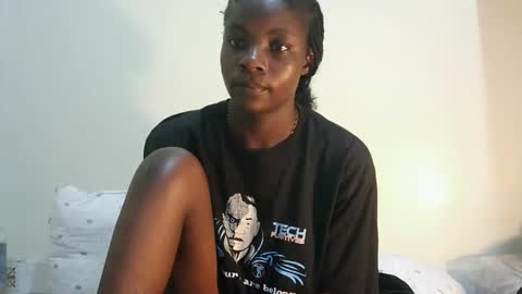 Snapshot of rlessing2 chatting on February 15, 6:37 pm rlessing2 online show from February 15, 6:37 pm