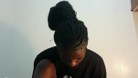 Snapshot of rlessing2 chatting on February 16, 6:53 am rlessing2 online show from February 16, 6:53 am